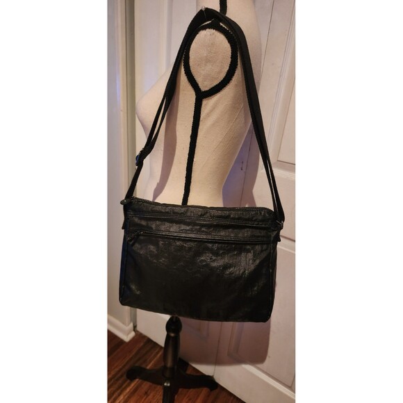 Rare KIPLING Live Light Black Sheen CROSSBODY Nylon FrontFlap Purse ShoulderBag - Picture 5 of 10